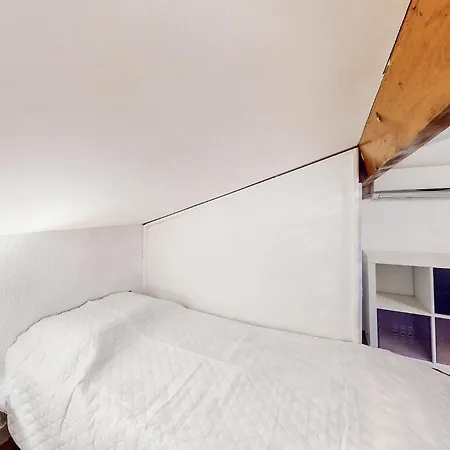 1 Bedroom Cozy In