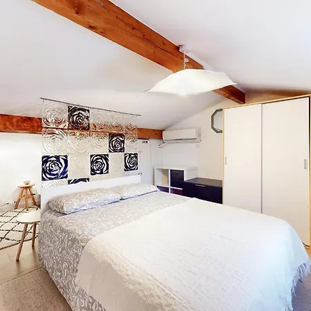 1 Bedroom Cozy In Prázdninový dům *