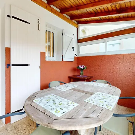 Prázdninový dům 1 Bedroom Cozy In